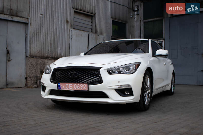 Седан Infiniti Q50 2020 в Львове