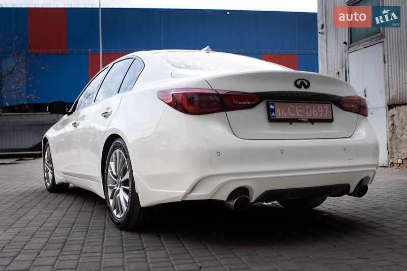 Седан Infiniti Q50 2020 в Львове