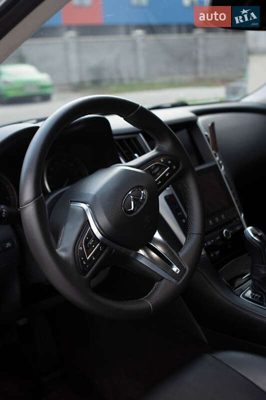 Седан Infiniti Q50 2020 в Львове