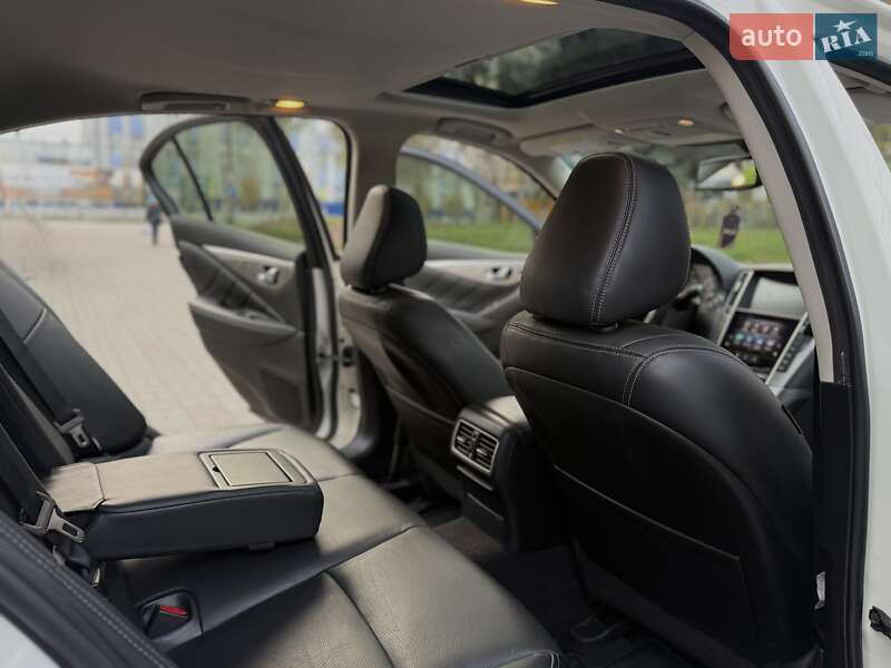 Седан Infiniti Q50 2016 в Тернополе фото 36 Седан Infiniti Q50 2016 в Тернополе