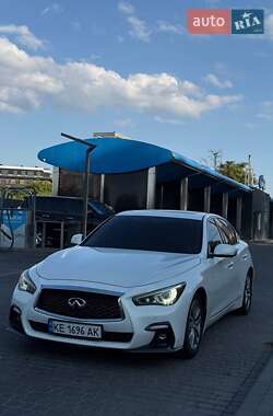 Седан Infiniti Q50 2015 в Дніпрі
