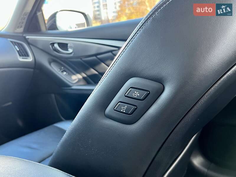 Седан Infiniti Q50 2016 в Харькове фото 26 Седан Infiniti Q50 2016 в Харькове