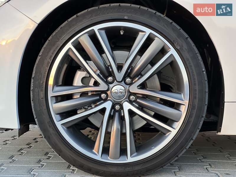 Седан Infiniti Q50 2016 в Тернополе фото 37 Седан Infiniti Q50 2016 в Тернополе
