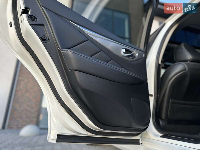 Седан Infiniti Q50 2016 в Тернополе фото 50 Седан Infiniti Q50 2016 в Тернополе