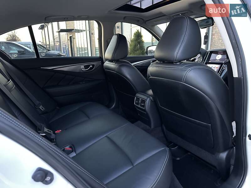 Седан Infiniti Q50 2016 в Тернополе фото 54 Седан Infiniti Q50 2016 в Тернополе