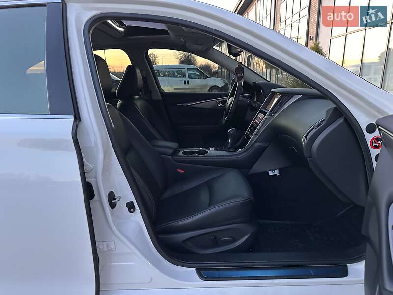 Седан Infiniti Q50 2016 в Тернополе фото 58 Седан Infiniti Q50 2016 в Тернополе