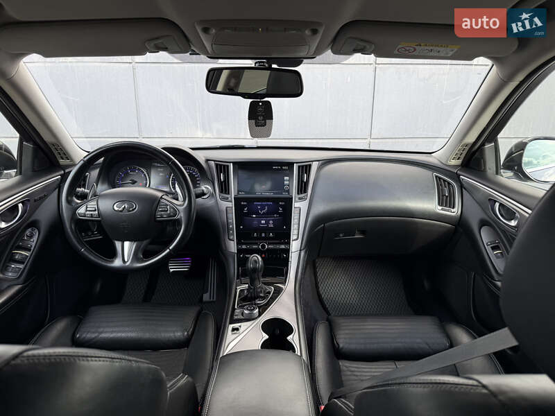Седан Infiniti Q50 2014 в Одессе
