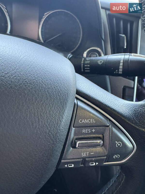 Седан Infiniti Q50 2015 в Одессе фото 30 Седан Infiniti Q50 2015 в Одессе