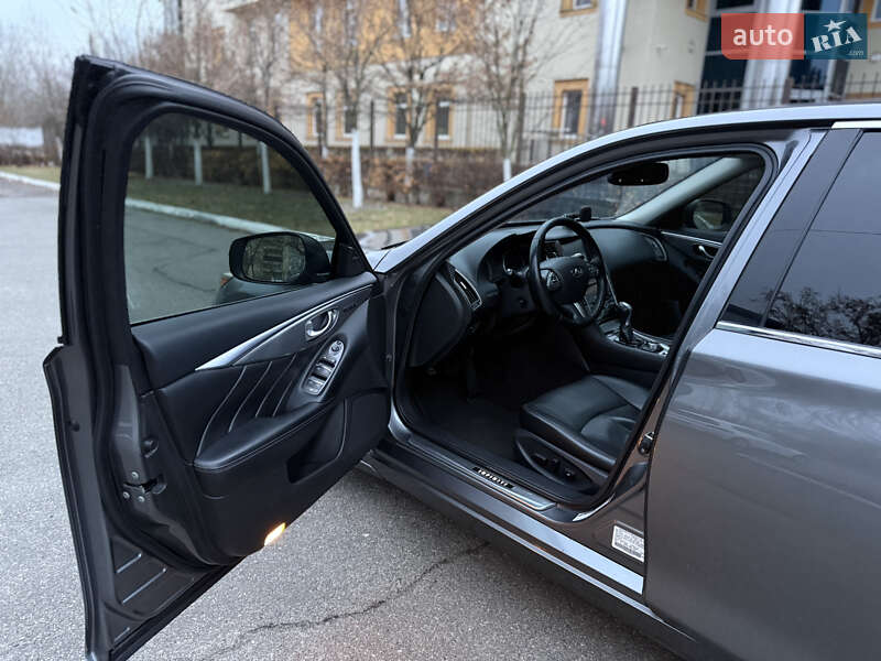 Седан Infiniti Q50 2016 в Киеве