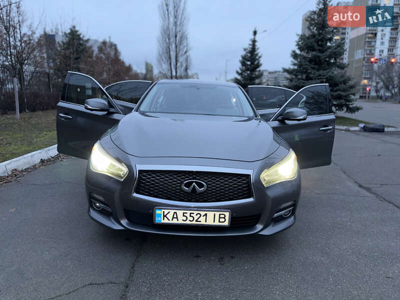 Седан Infiniti Q50 2016 в Киеве
