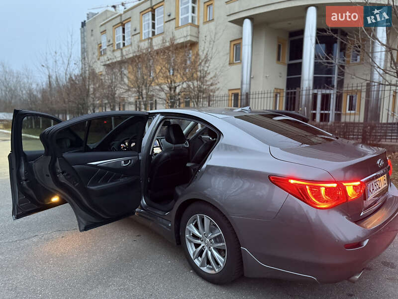 Седан Infiniti Q50 2016 в Киеве