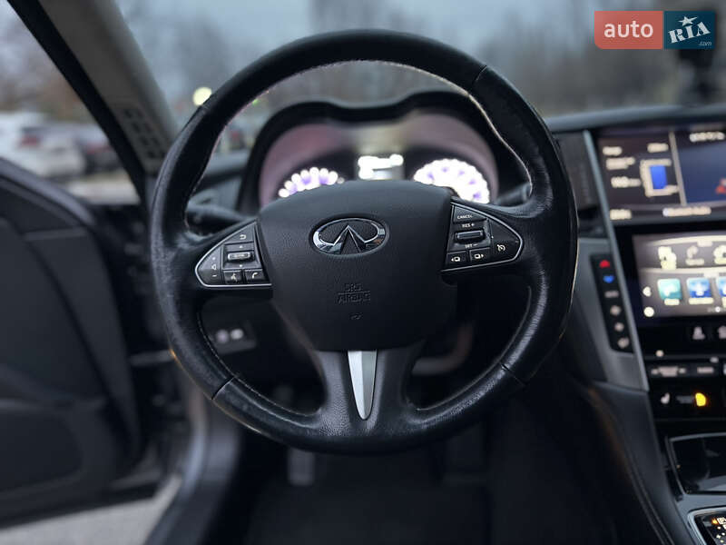 Седан Infiniti Q50 2016 в Киеве