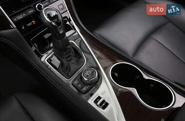 Седан Infiniti Q50 2017 в Киеве