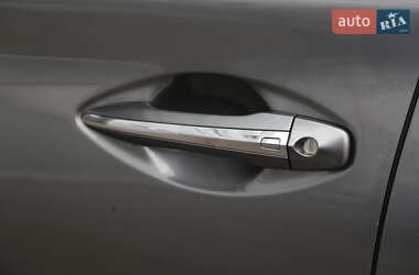 Седан Infiniti Q50 2017 в Киеве