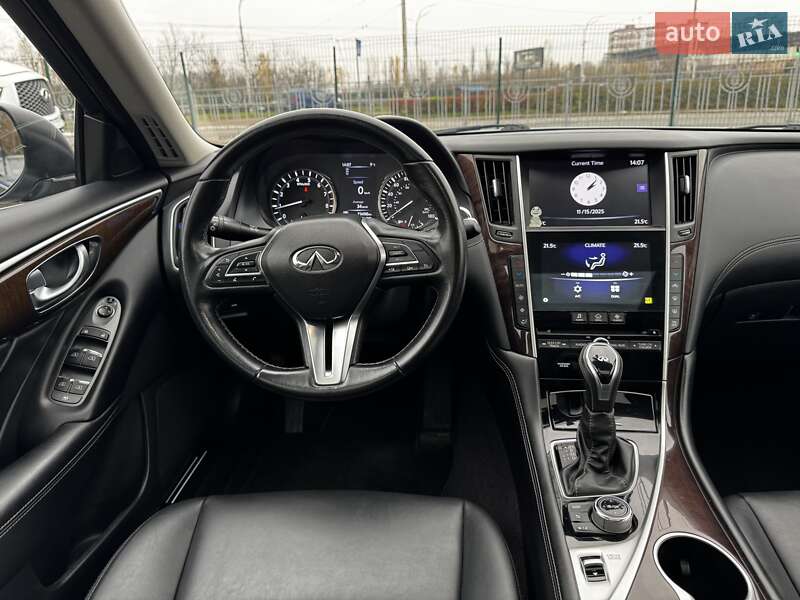 Седан Infiniti Q50 2018 в Киеве