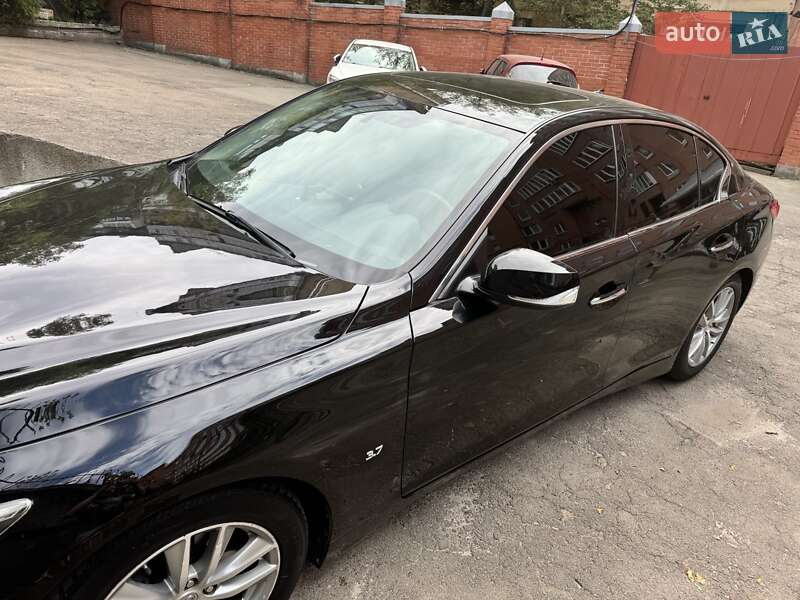 Седан Infiniti Q50 2015 в Києві