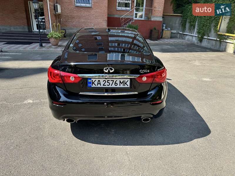 Седан Infiniti Q50 2015 в Києві