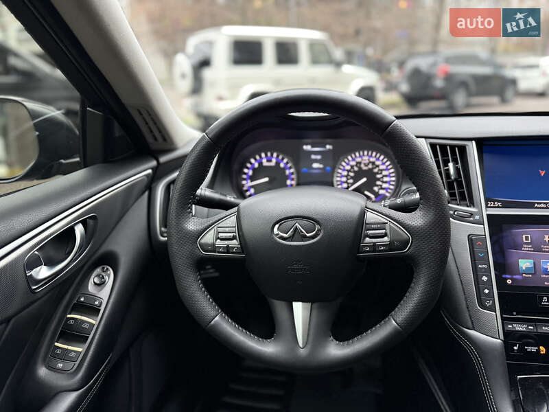 Седан Infiniti Q50 2014 в Киеве
