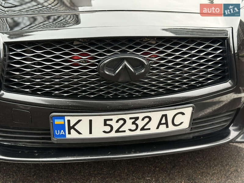 Седан Infiniti Q50 2014 в Киеве