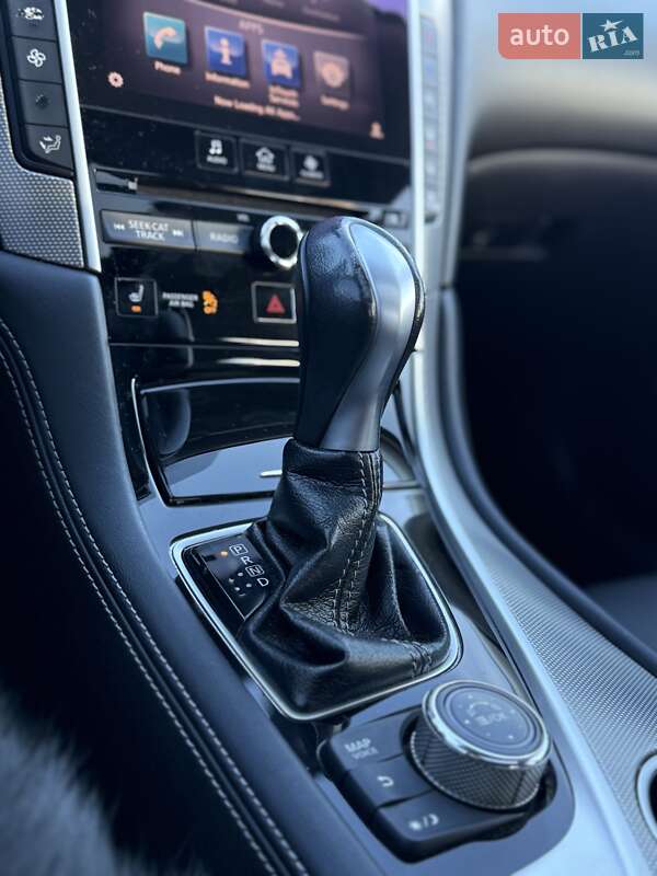 Седан Infiniti Q50 2016 в Киеве