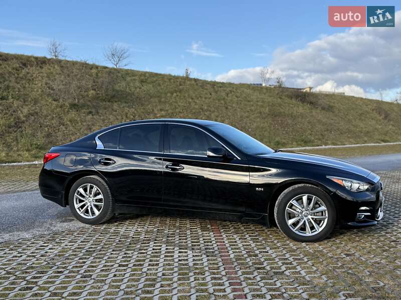 Седан Infiniti Q50 2016 в Киеве
