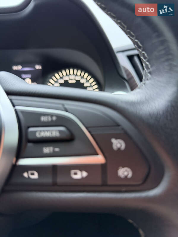 Седан Infiniti Q50 2019 в Киеве фото 46 Седан Infiniti Q50 2019 в Киеве