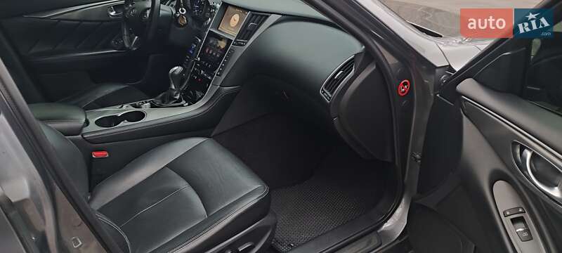 Седан Infiniti Q50 2016 в Києві