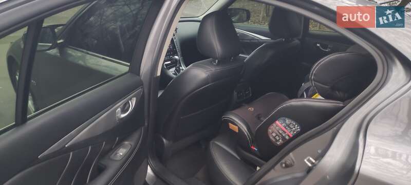 Седан Infiniti Q50 2016 в Києві