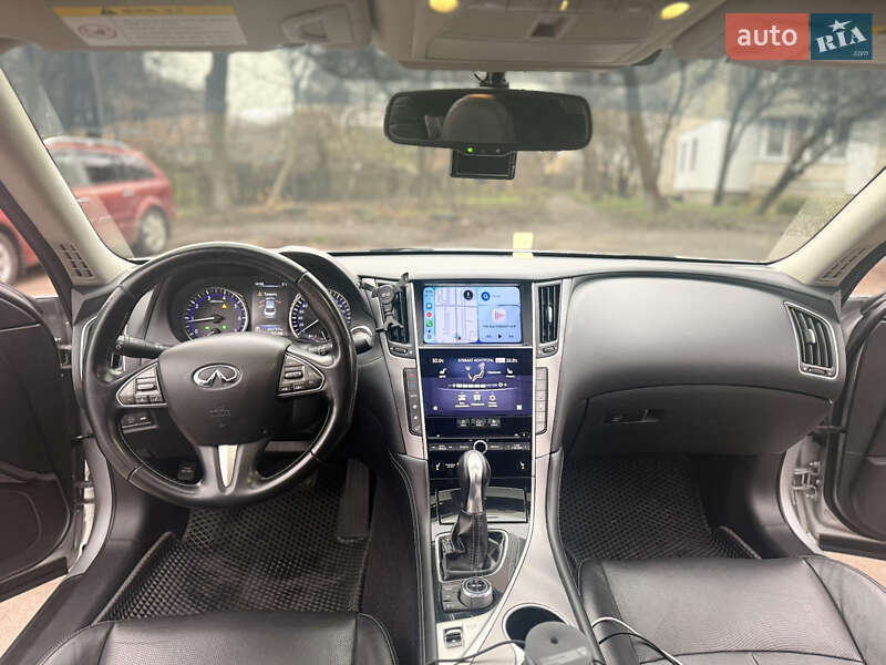 Седан Infiniti Q50 2014 в Конотопе