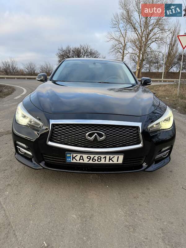Седан Infiniti Q50 2015 в Золотоноші