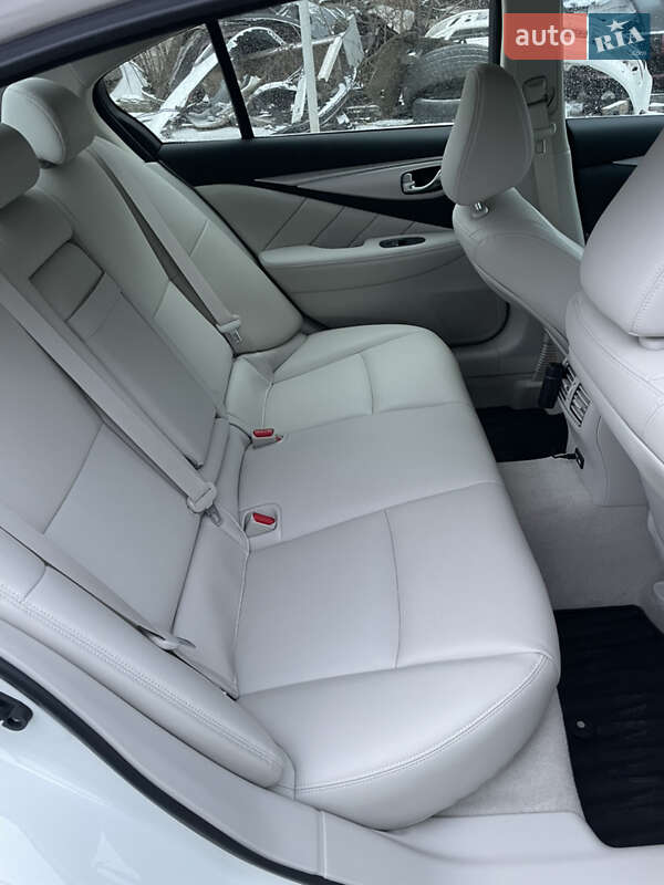 Седан Infiniti Q50 2019 в Луцьку