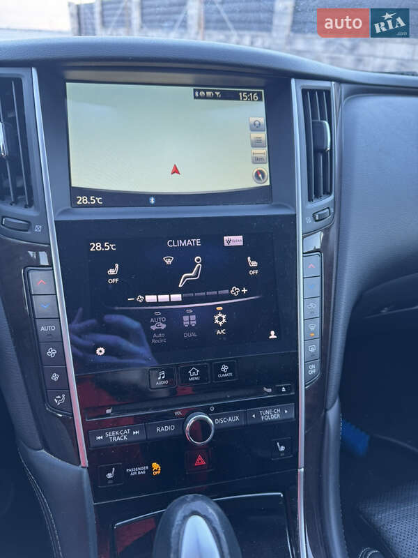 Седан Infiniti Q50 2013 в Рівному