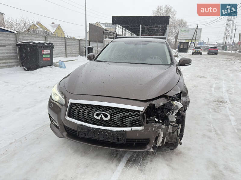 Седан Infiniti Q50 2016 в Киеве