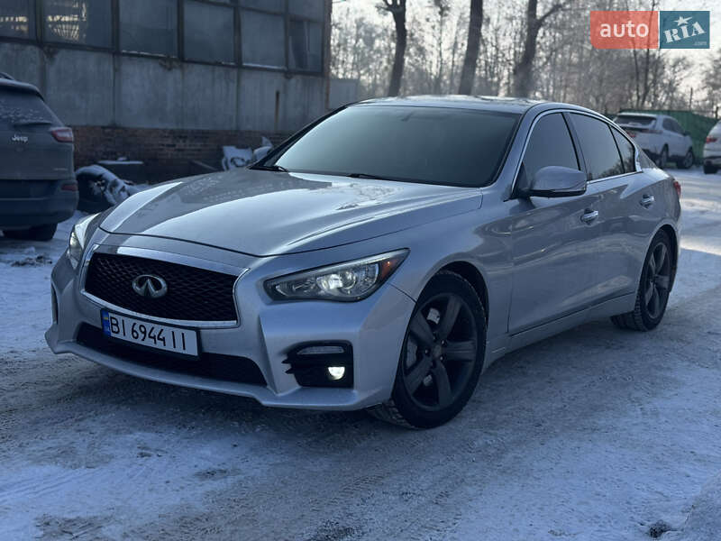 Infiniti Q50 2015