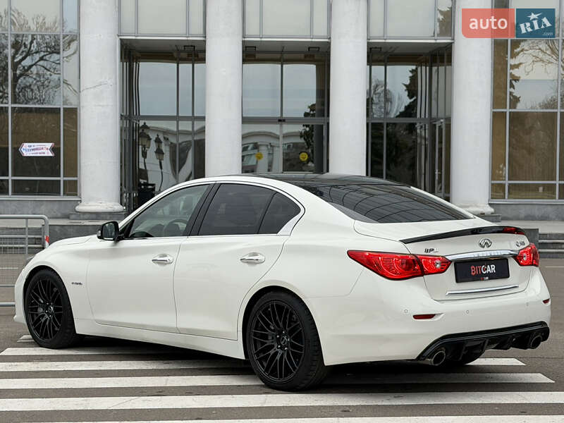 Седан Infiniti Q50 2016 в Одессе