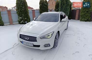 Седан Infiniti Q50 2015 в Львове