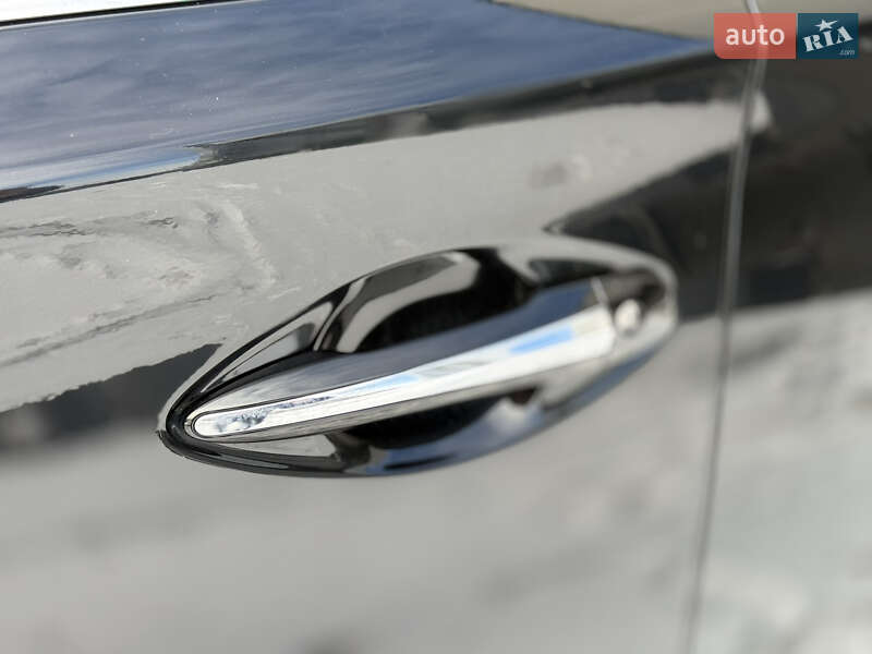 Седан Infiniti Q50 2017 в Киеве