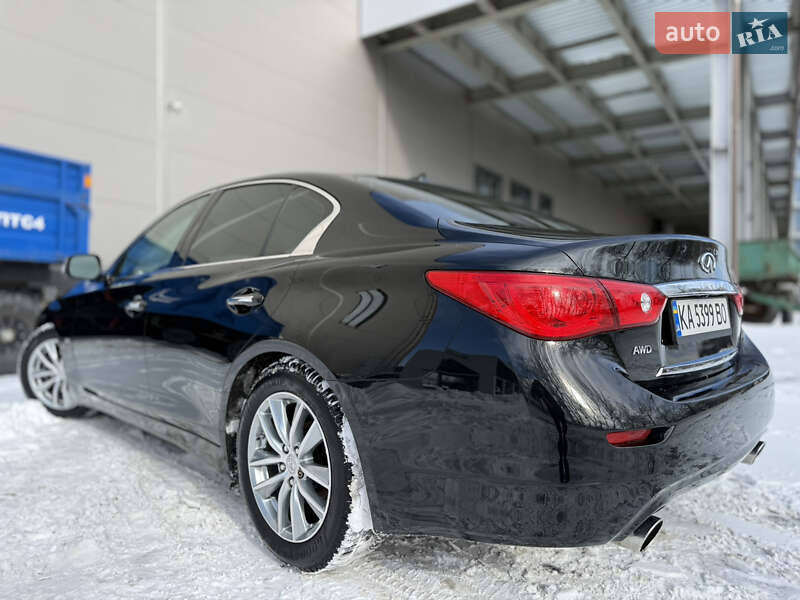 Седан Infiniti Q50 2017 в Киеве