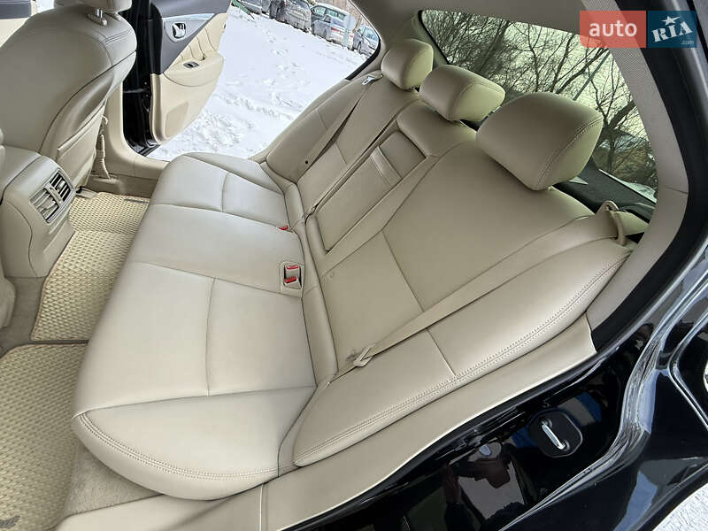 Седан Infiniti Q50 2017 в Киеве