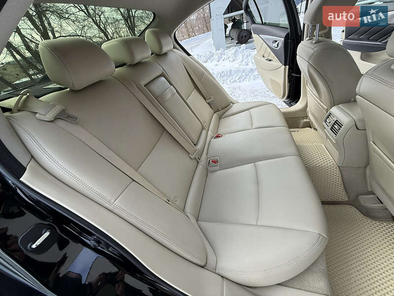 Седан Infiniti Q50 2017 в Киеве