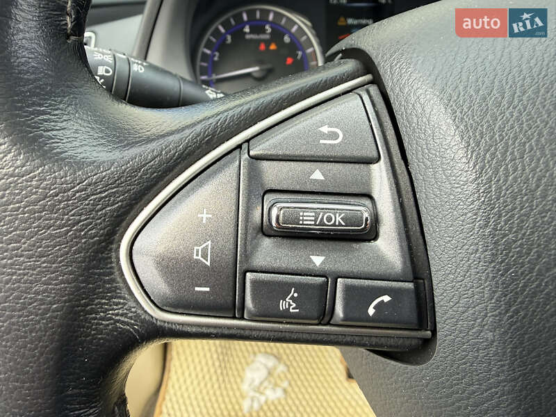 Седан Infiniti Q50 2017 в Киеве