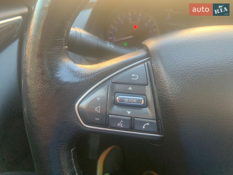 Седан Infiniti Q50 2016 в Одессе