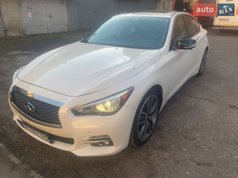 Седан Infiniti Q50 2016 в Одессе