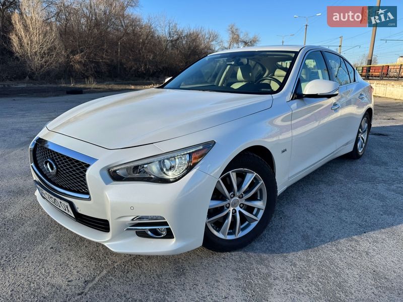 Infiniti Q50 2016