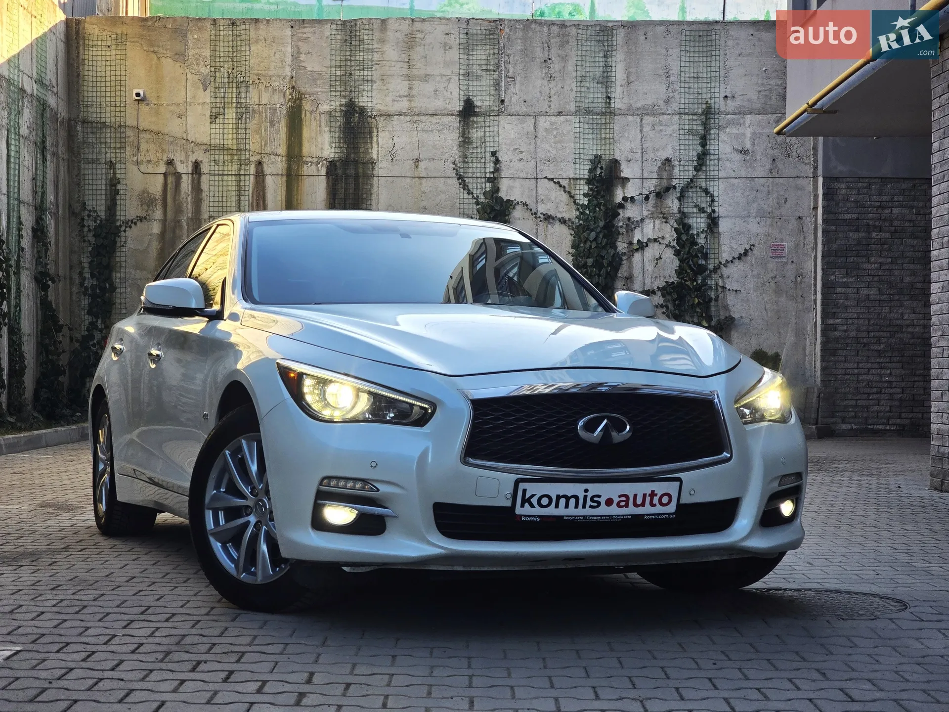 Infiniti Q50 2016