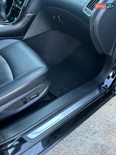 Седан Infiniti Q50 2017 в Киеве