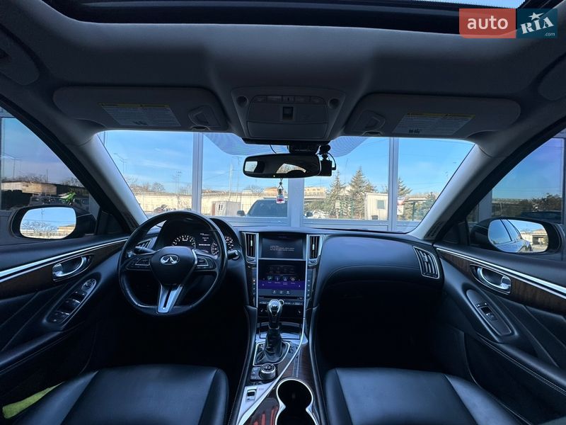 Седан Infiniti Q50 2017 в Киеве