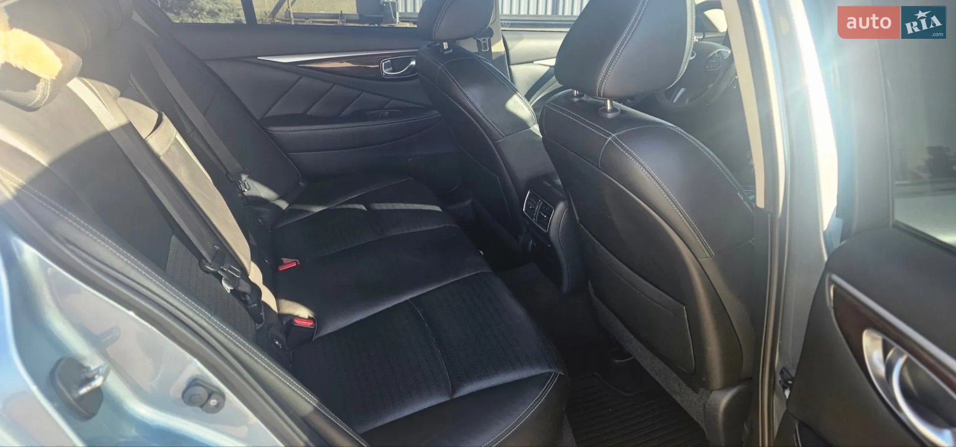 2015 Infiniti Q50 - мініатюра 12