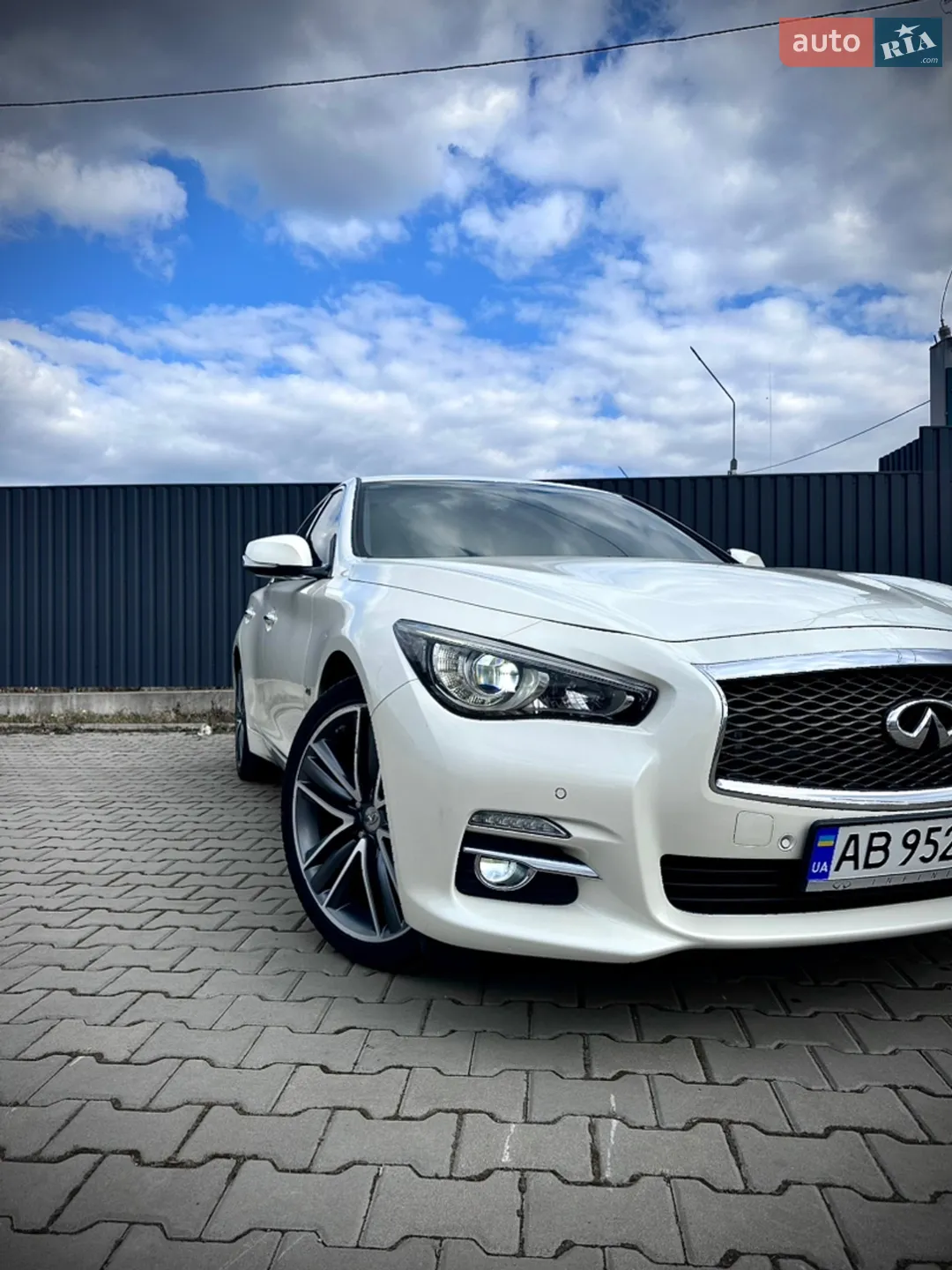 Infiniti Q50 2016 VIN JNKDV71E1GM551559 фото оголошення 6 з 72