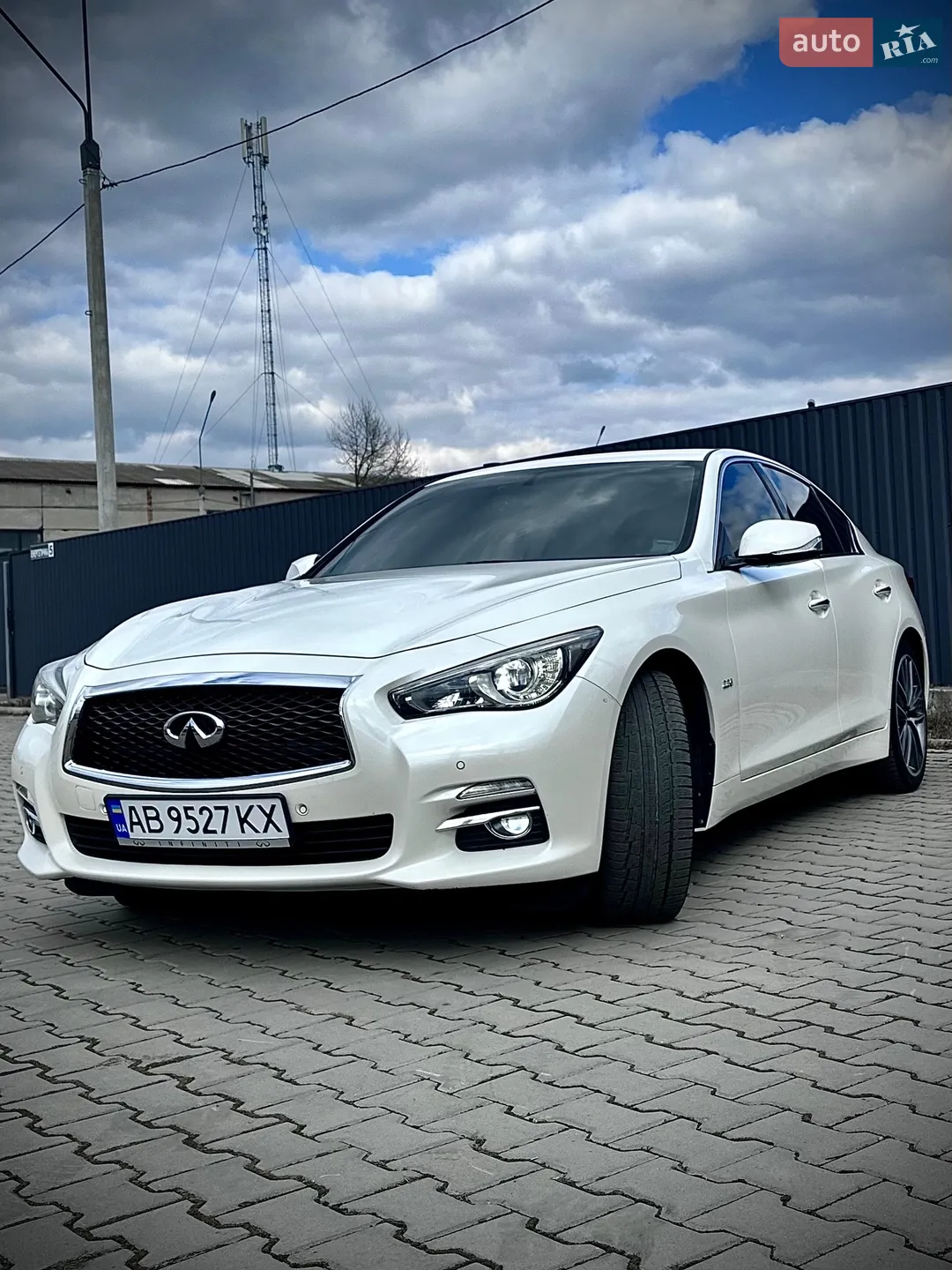 Infiniti Q50 2016 VIN JNKDV71E1GM551559 фото оголошення 16 з 72